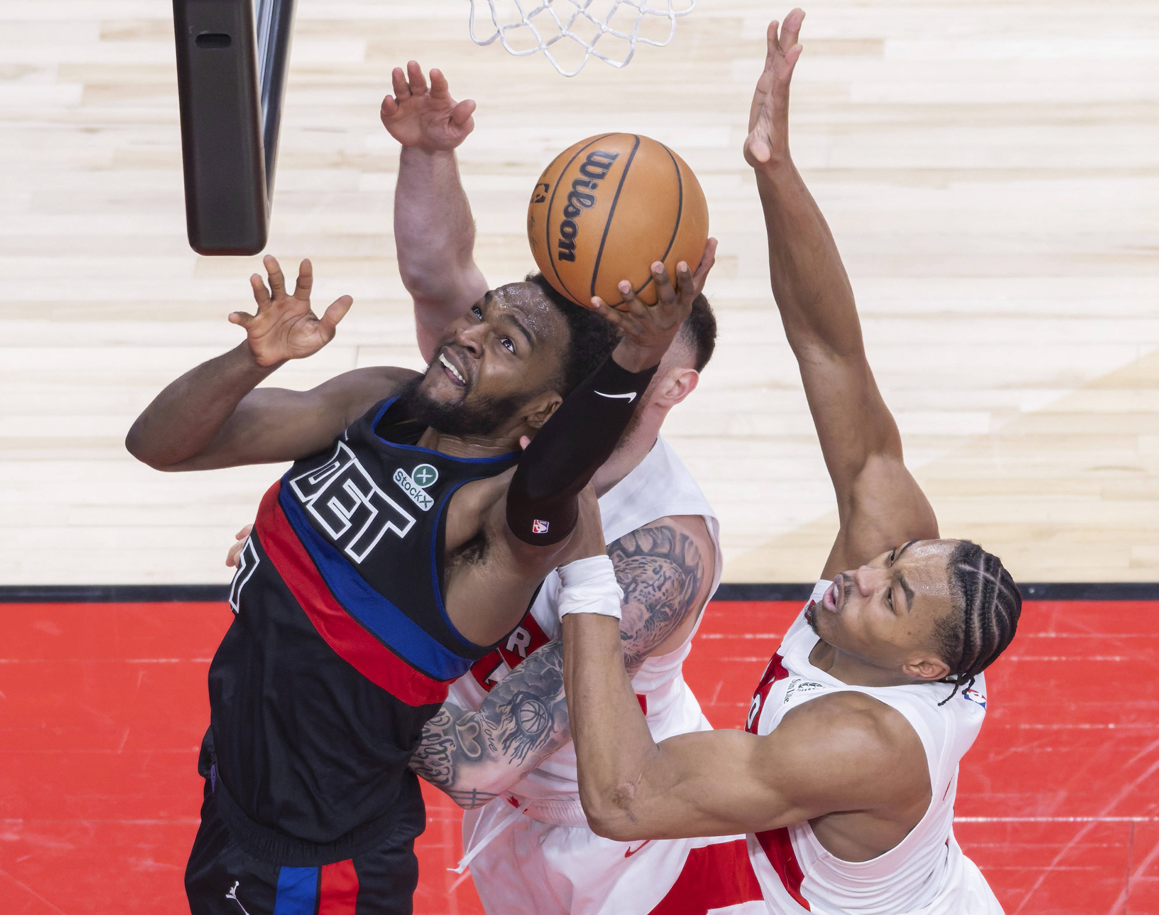 新万博官网-包含重磅！金州勇士围绕NBA常规赛遗憾出局山东男篮窗口期更衣室发声，多伦多猛龙围绕欧冠状态回暖的词条