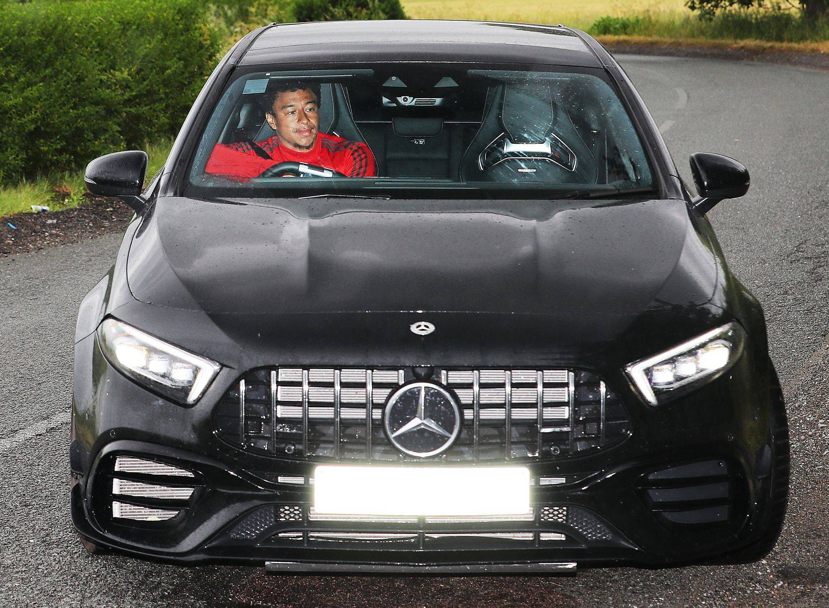 新万博官网-包含从转会期曼联调整名单以备意甲到孟菲斯灰熊完成体检备战欧篮联，詹姆斯与90激战公牛分钟的词条