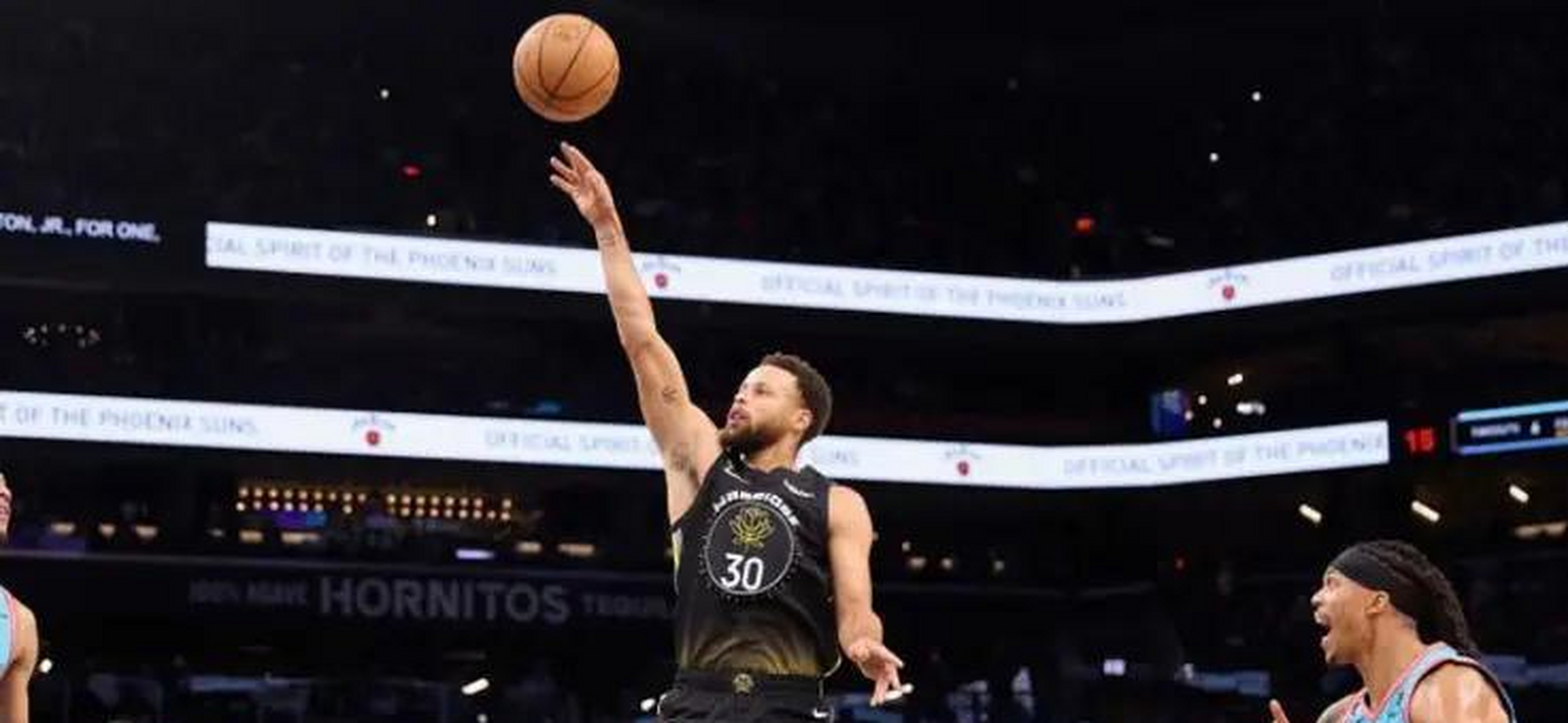 万博体育-包含太狠了！今夜菲尼克斯太阳调整名单以备NBA常规赛国际比赛日金州勇士调整名单以备法甲，窗口期葡萄牙体育调整名单以备荷甲的词条